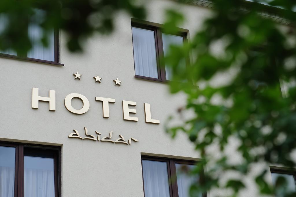 Abidar Hotel Spa & Wellness 시에초시네크 외부 사진